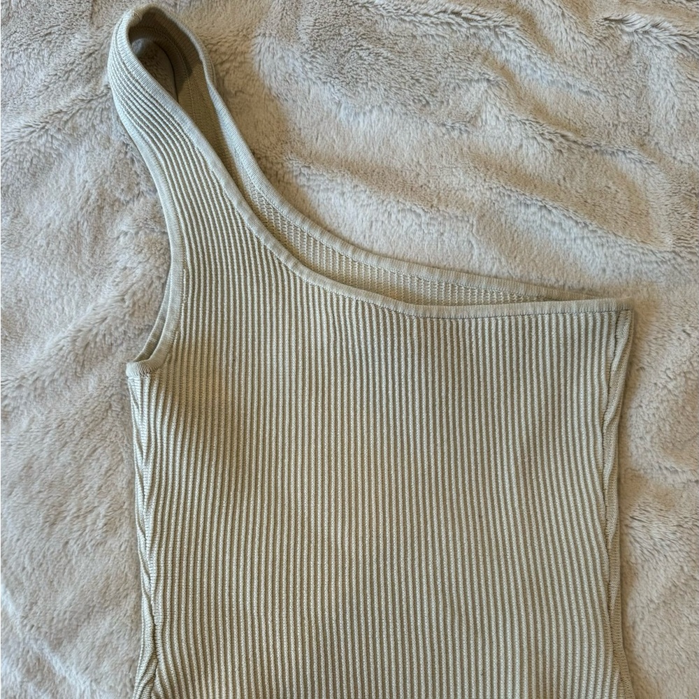 Aritzia Babaton One-Shoulder Ribbed Tank Top
